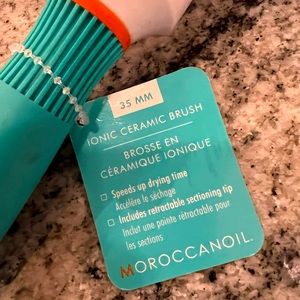 Brand new brush. Size on tags.